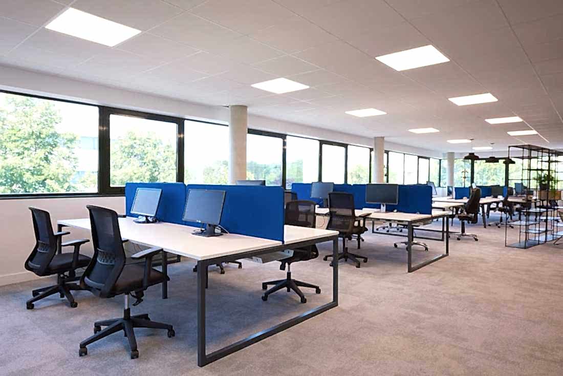 Aménagement intérieur des locaux d'une entreprise - openspace