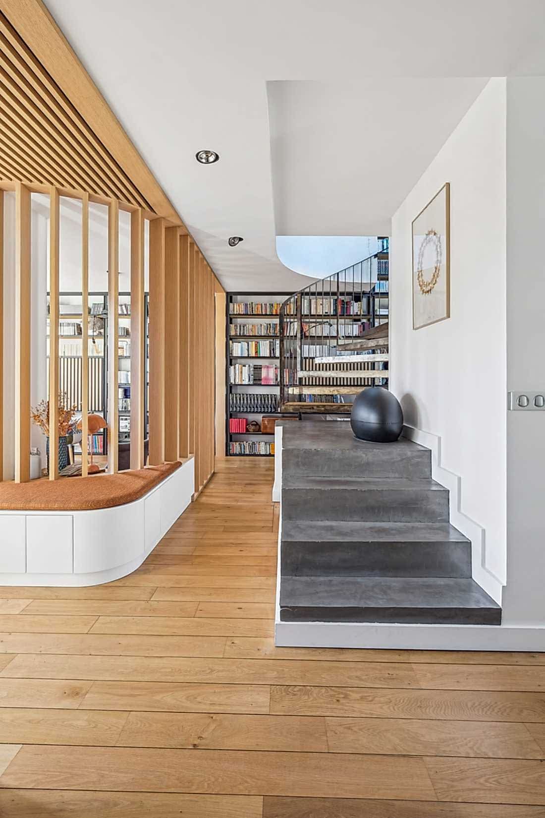 Escalier dans un duplex à Paris