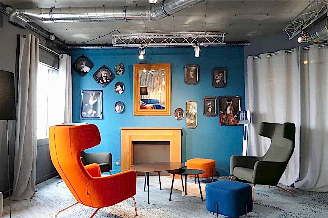 Aménagement d'un lobby d'entreprise par un architecte d'interieur