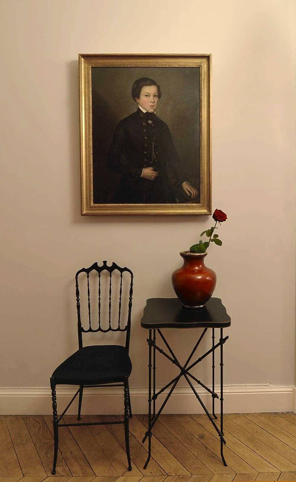Relooking d'intérieur du couloir d'un appartement haussmannien