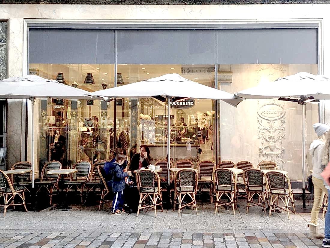 Aménagement d'un café par un architecte spécialiste de l'architecture commerciale à Paris