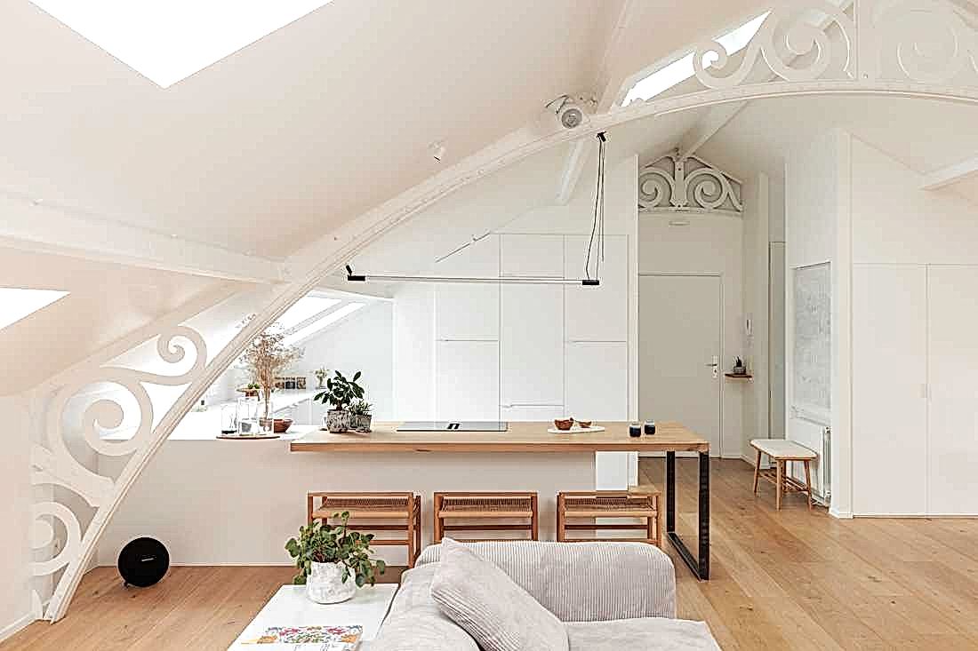 Aménagement d'un appartement parisien sous les toits de 140 m² - cuisine depuis le séjour