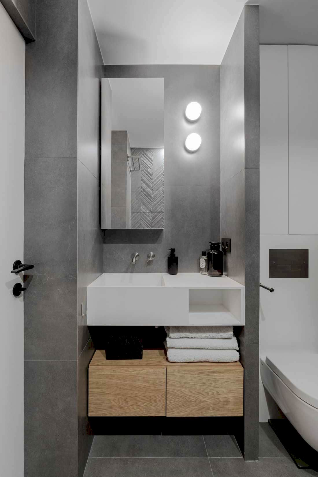 Salle de bain rénovée dans un appartement des années 60