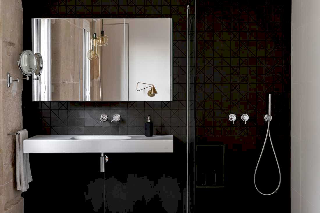 Transformation appartement haussmannien en openspace - douche dans la salle d'eau 