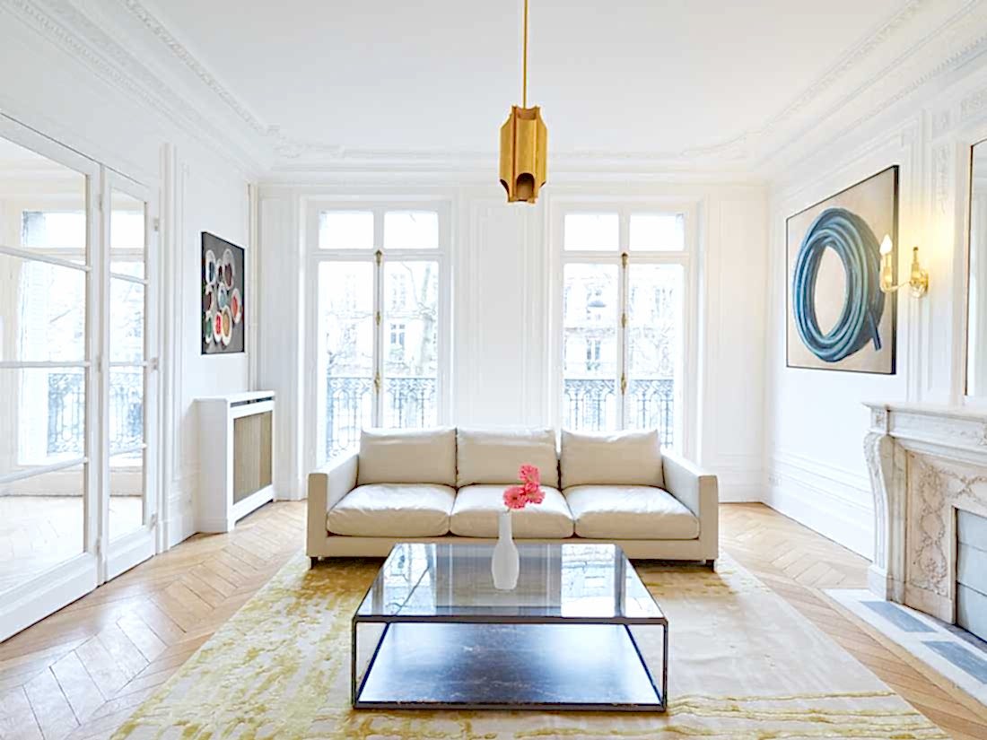 Salon d'un appartement haussmannien aménagé par un architecte