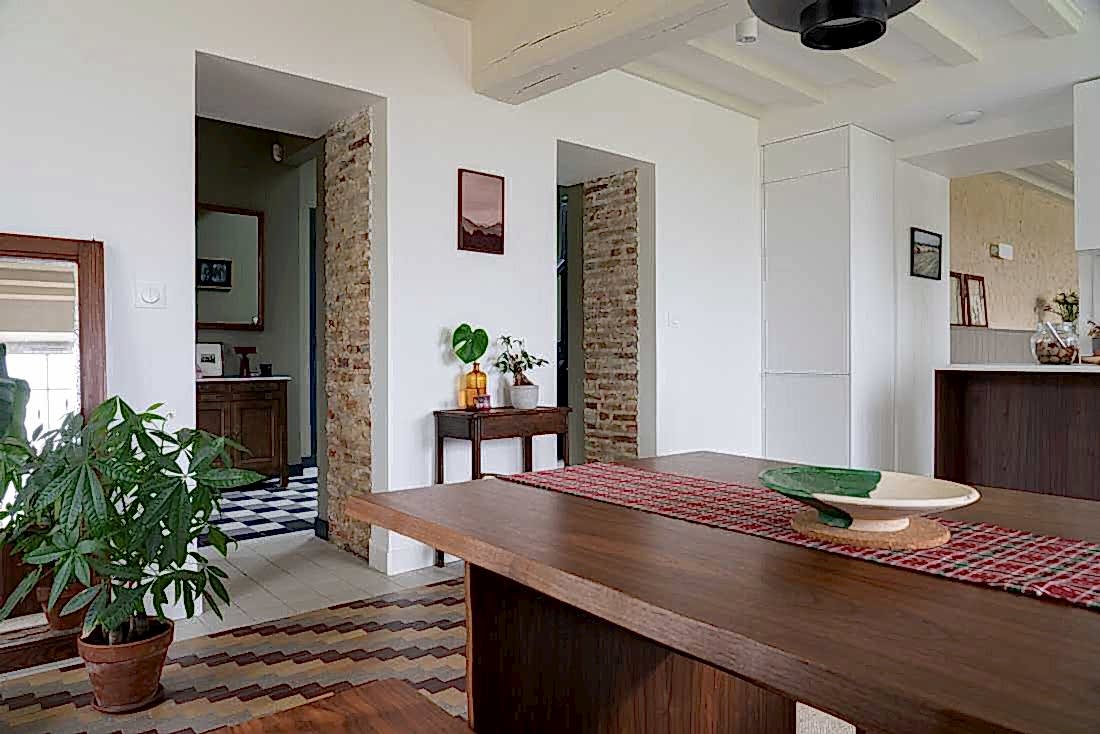 Salle à manger aménagé par un architecte d'intérieur dans le Perche