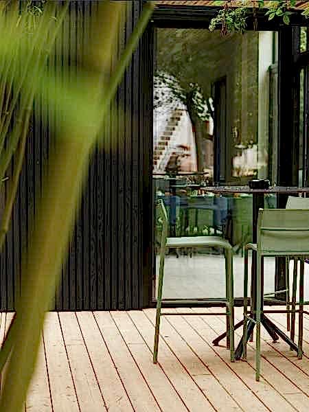 Aménagement d'un hôtel 4 étoiles ecolodge - extérieur avec terrasse