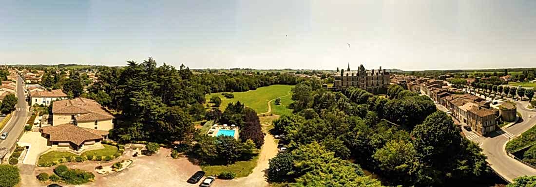 Vue aérienne de l'hôtel 3 étoiles