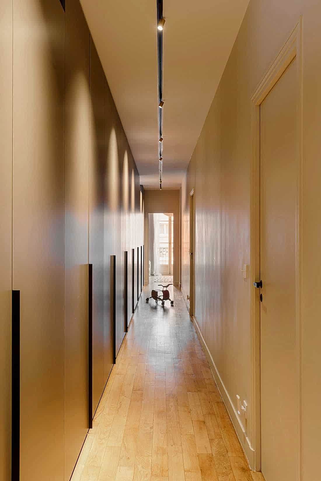 Rénovation complète appartement Art Déco - grand couloir accès aux chambres