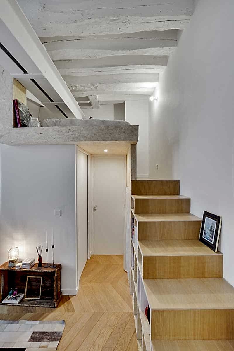 Aménagement d'un studio en duplex de 26m² - escalier vers la chambre
