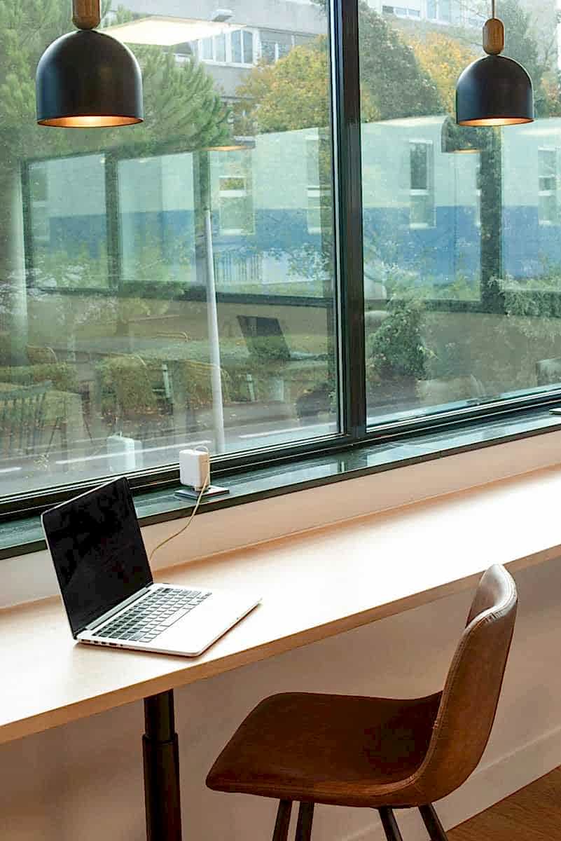 Aménagement intérieur des locaux d'une entreprise - bureau nomad