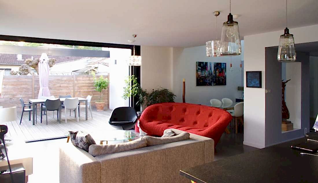 Salon dans l'extension de la maison de ville
