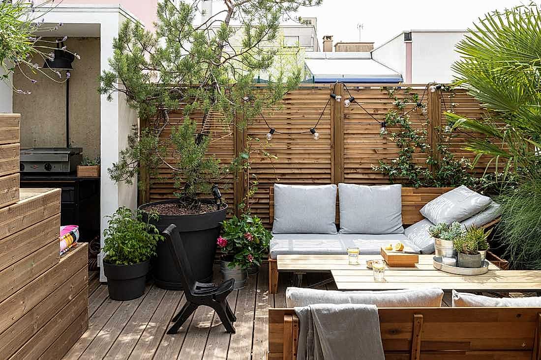 Terrasse végétalisée dans un appartement triplex