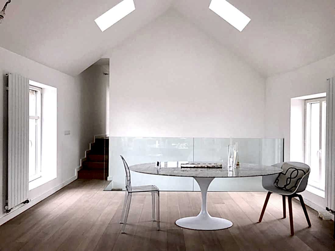 Aménagement interieur design dans un corps de ferme