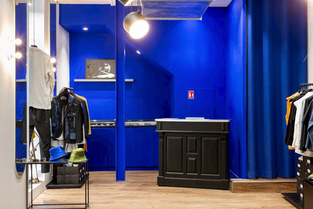 Retail design d'une boutique de prêt-à-porter