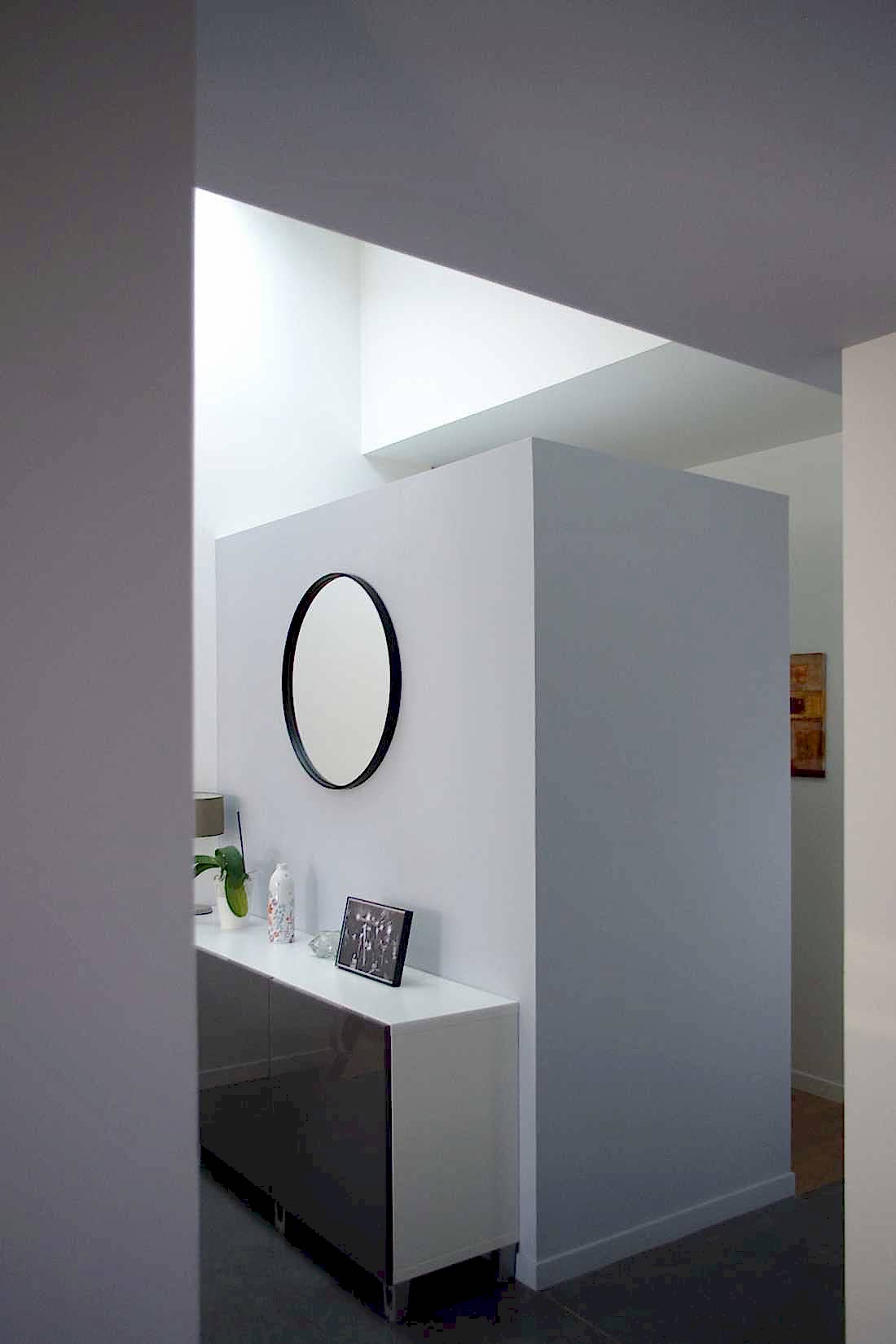 Couloir du pavillon aménagé par un architecte à Paris