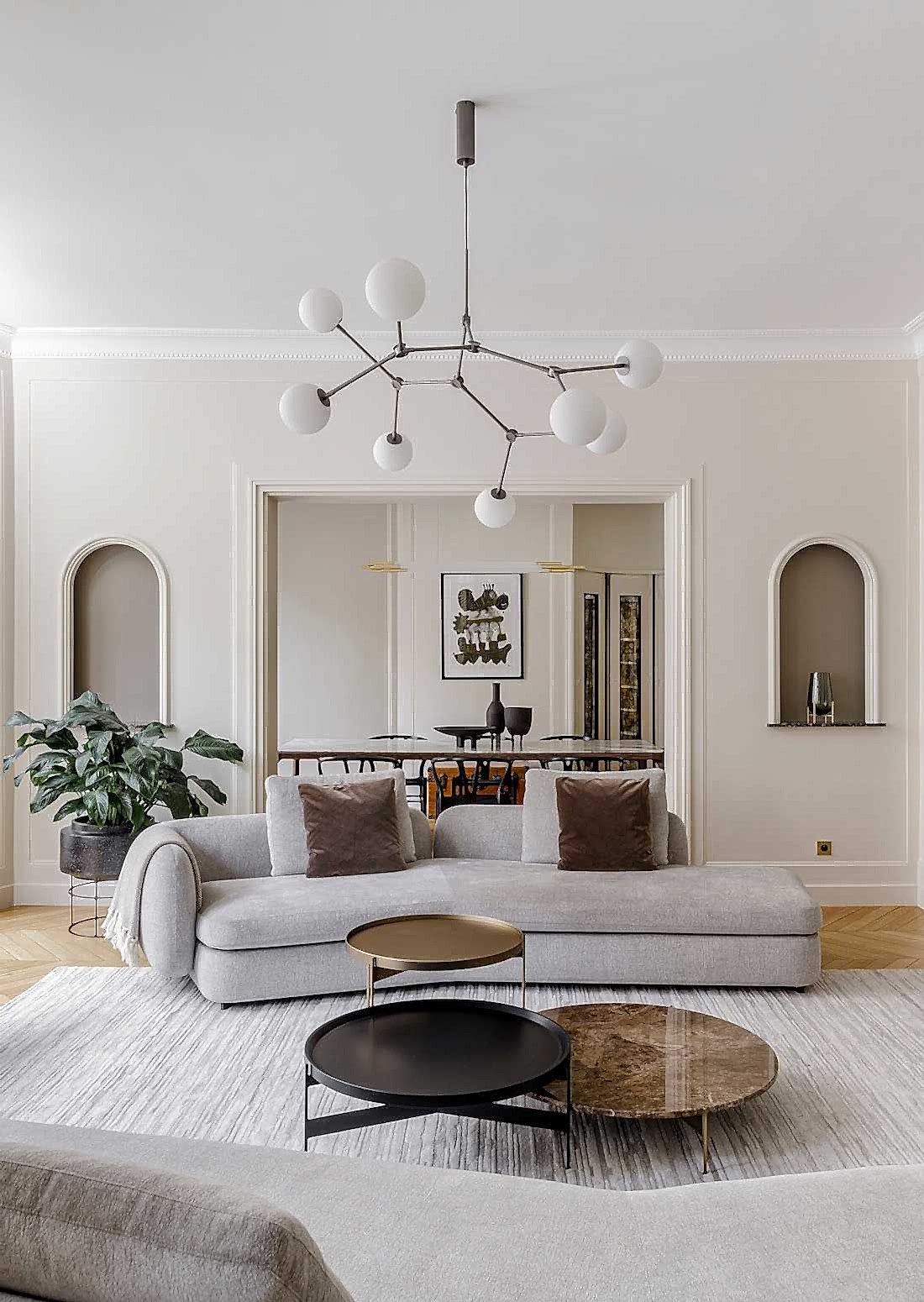 Rénovation complète appartement Art Déco - le séjour avec suspension