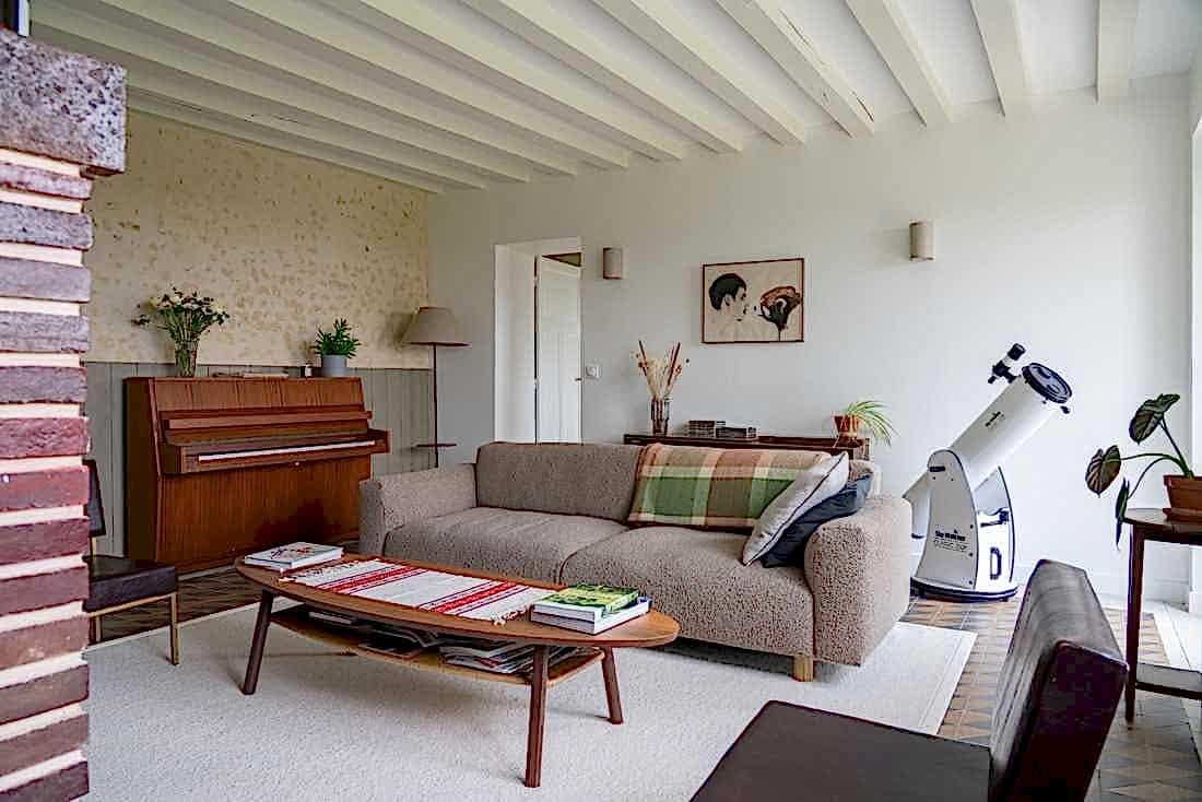 Salon d'une maison traditionnelle dans le Perche