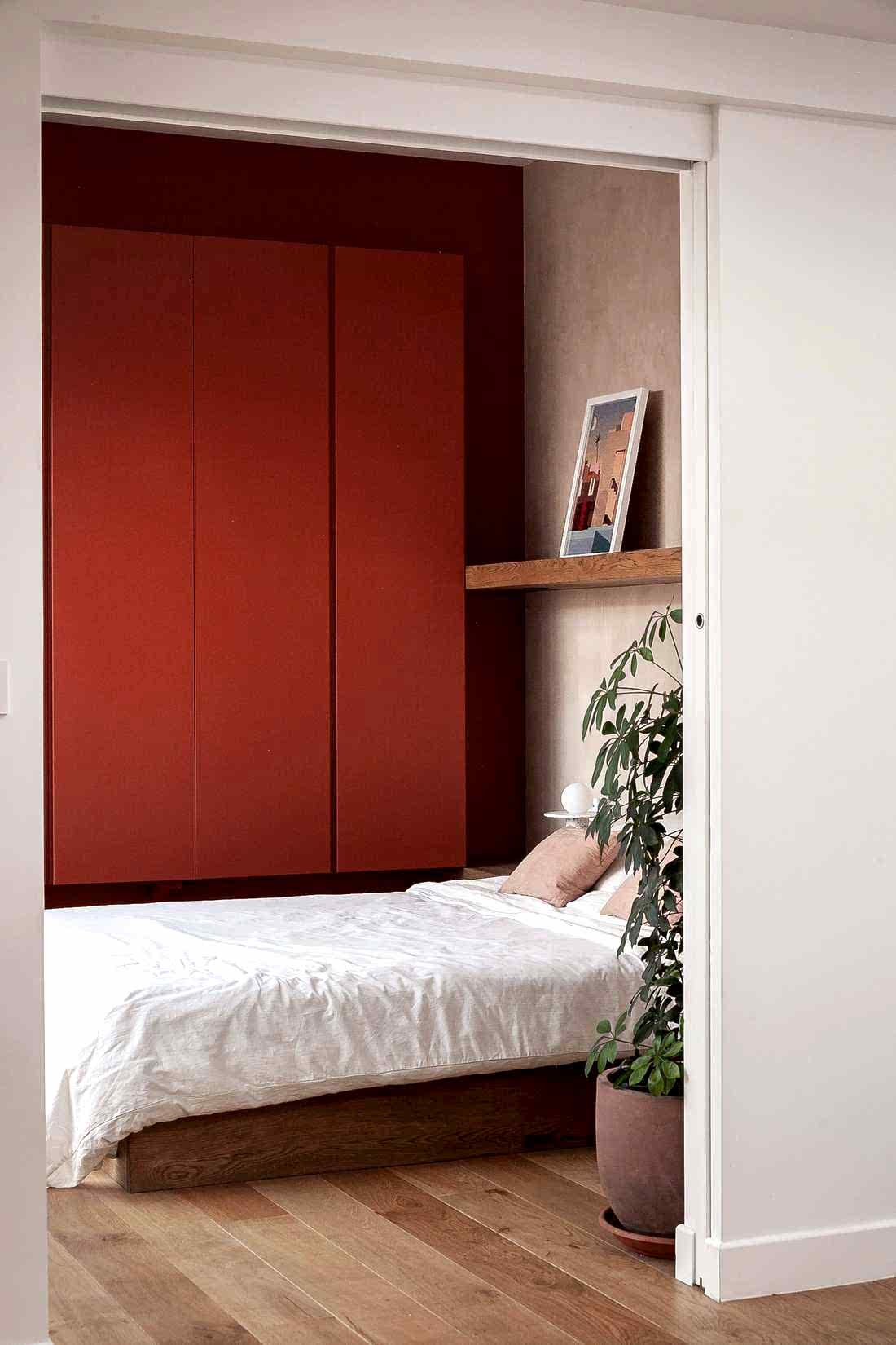 Chambre invité aménagée par un architecte dans une extension