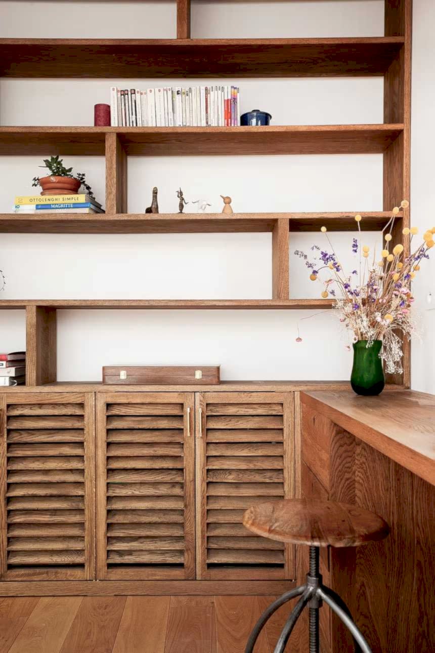 Étagère sur mesure en bois conçue par un architecte à Paris