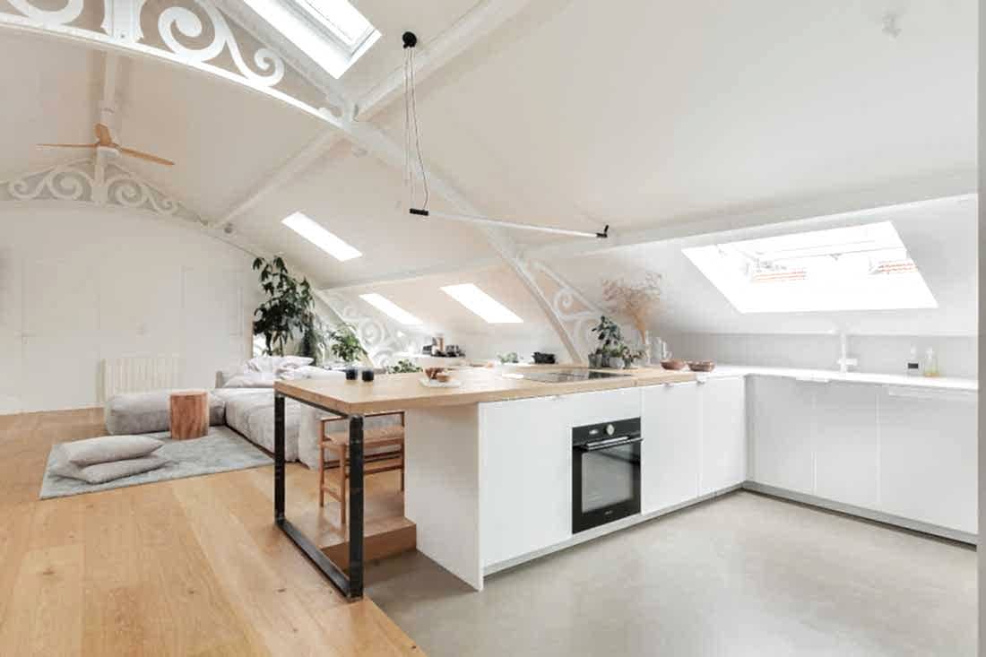 Aménagement d'un appartement parisien sous les toits de 140 m² - l'espace cuisine