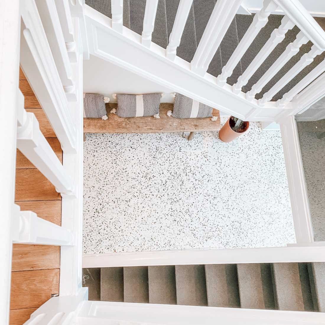 Escalier sur mesure dans une maison de maître modernisée par un architecte d'intérieur